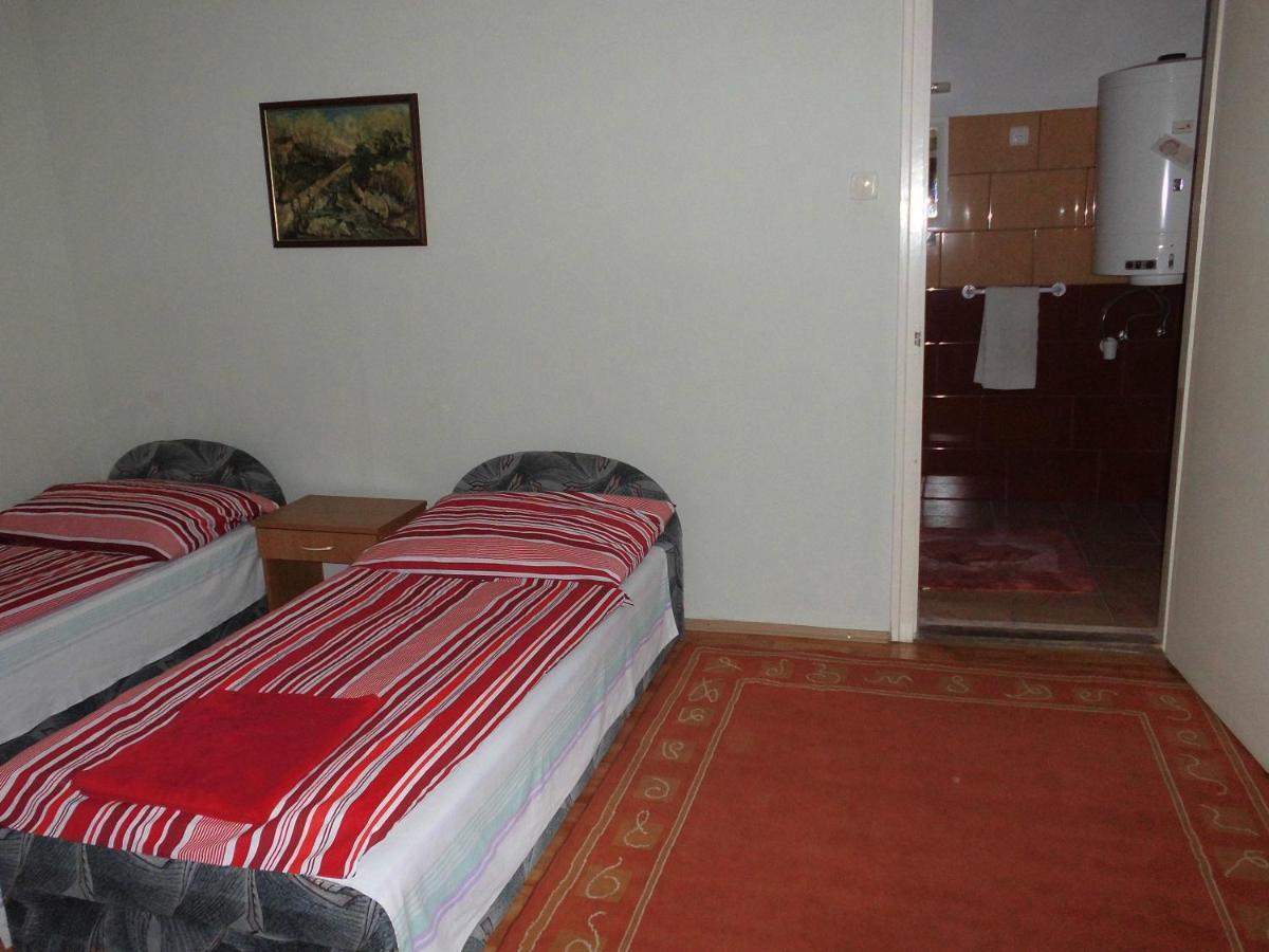 Fenyves Apartman Sarospatak Ngoại thất bức ảnh
