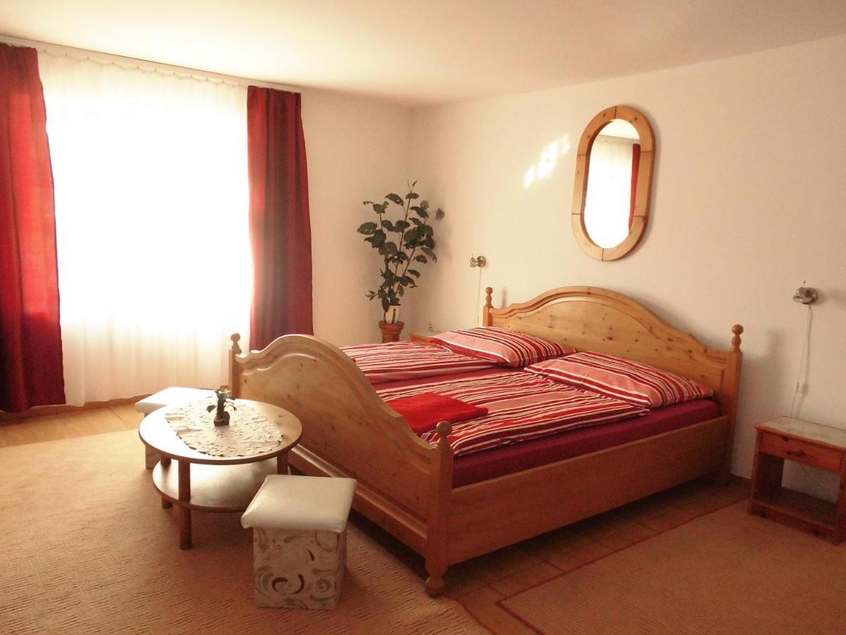 Fenyves Apartman Sarospatak Ngoại thất bức ảnh